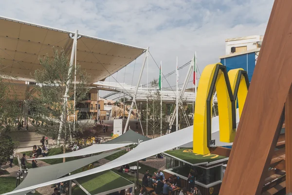 McDonald 's logo at Expo 2015 in Milan, Italy — стоковое фото