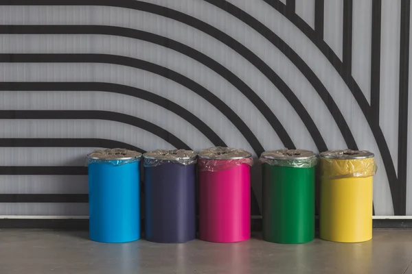 Colorful waste baskets at Expo 2015 in Milan, Italy — Stock Photo, Image