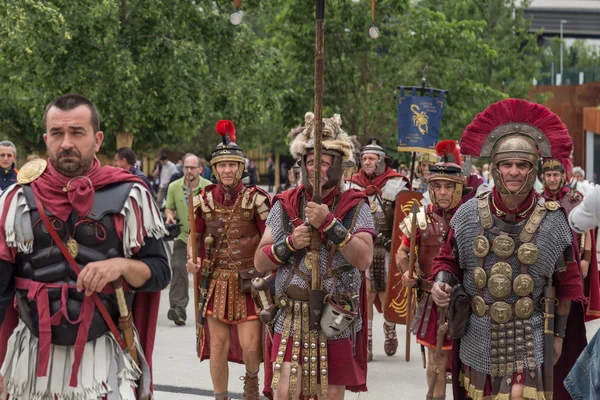 Historical Roman Group на выставке Expo 2015 в Милане, Италия — стоковое фото