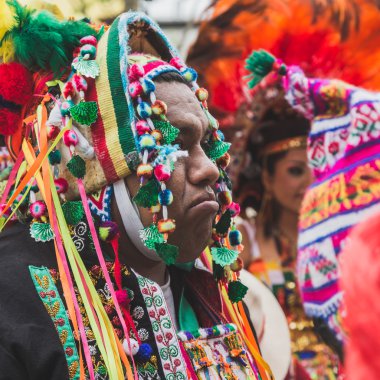 Onların geleneksel giyim Expo 2015 ben de Bolivya insanlardan