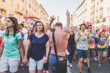 People taking part in Milano Pride 2015