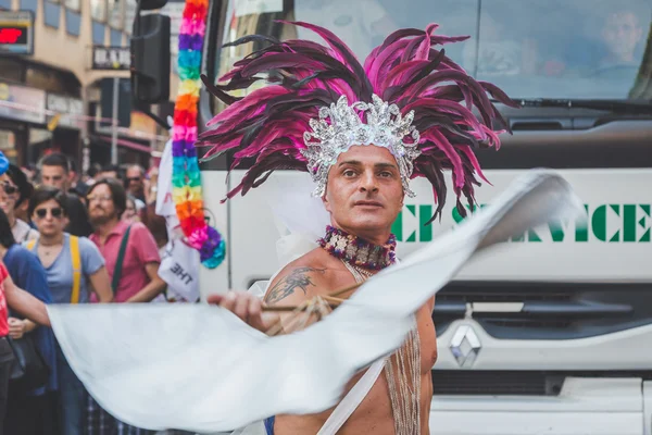 Pessoas que participam no Orgulho de Milão 2015 — Fotografia de Stock