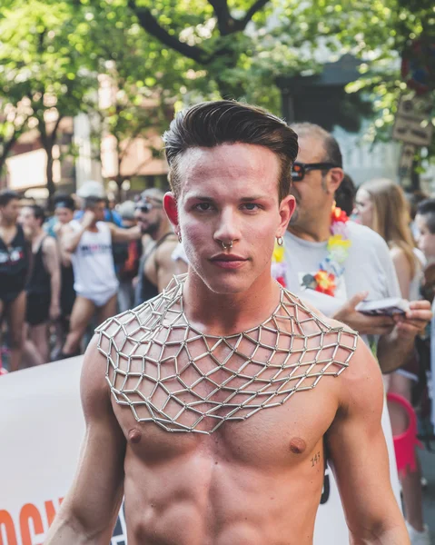 Personas que participan en el Orgullo de Milán 2015 —  Fotos de Stock