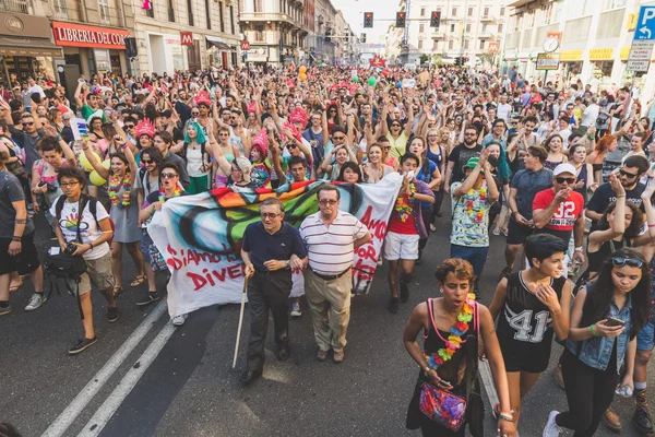 People taking part in Milano Pride 2015 — Stockfoto