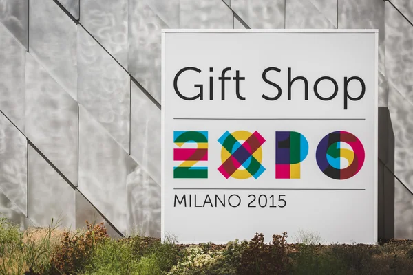 Gift shop sign at Expo 2015 in Milan, Italy — ストック写真