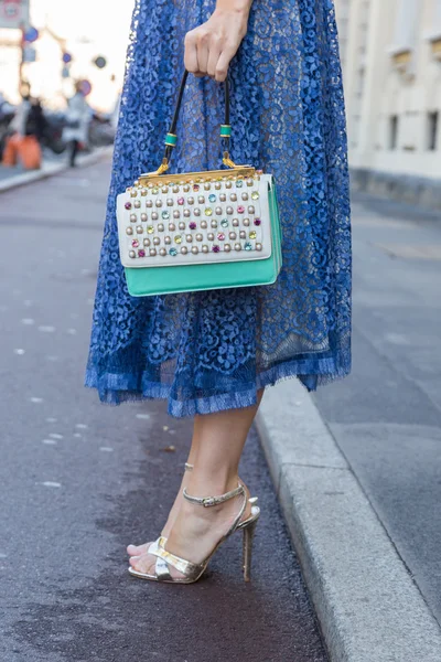 Detail of bag and shoes outside Pucci fashion show building in M — Stock Photo, Image