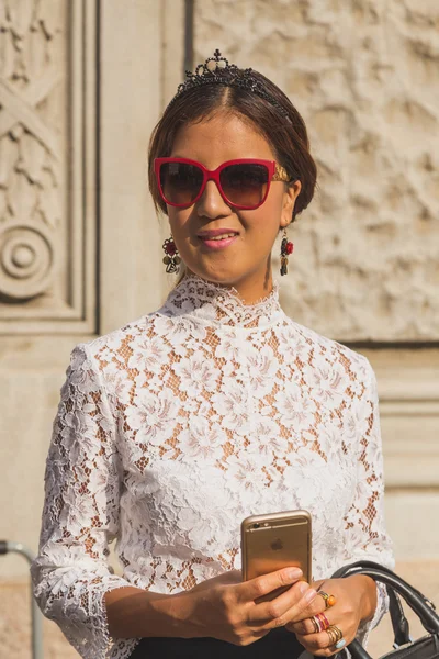 People gather outside Ferragamo fashion show building in Milan, — Stok fotoğraf