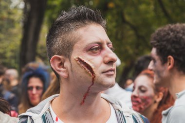 İnsanlar almak bölüm zombi Walk, Milano, İtalya