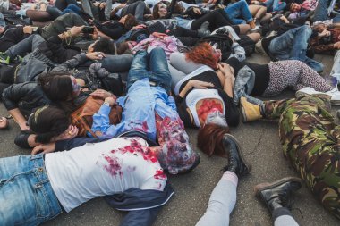 İnsanlar almak bölüm zombi Walk, Milano, İtalya