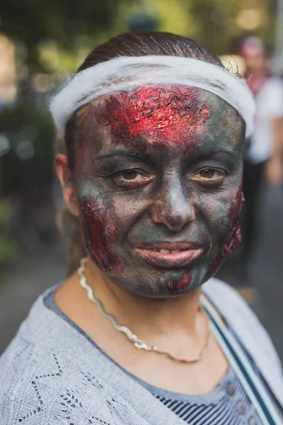 People take part in the Zombie Walk 2015 in Milan, Italy — ストック写真