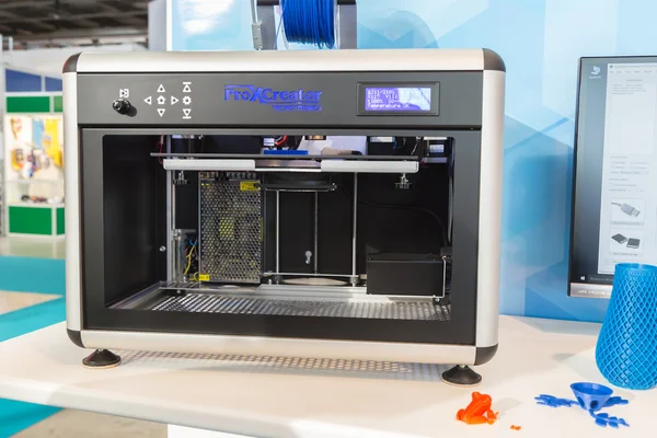 3D-printer tentoongesteld op Viscom 2015 in Milaan, Italië — Stockfoto