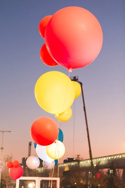 Kleurrijke ballonnen op Expo 2015 in Milaan, Italië — Stockfoto