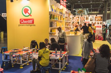 Çocuklar G giocare, Milano, İtalya gel oyun