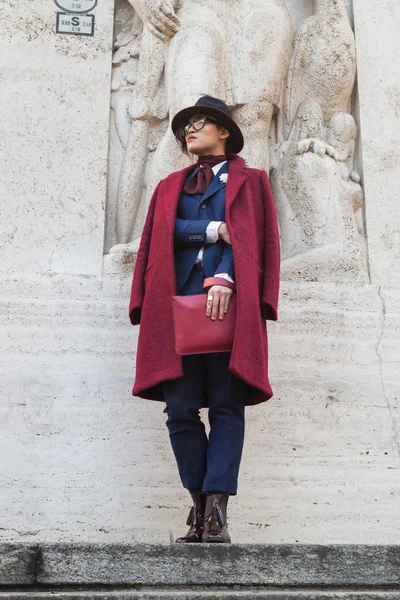 Les gens à Milan Semaine de la mode masculine 2016 — Photo