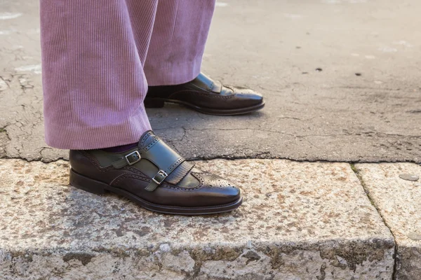 Detalhe de sapatos na Milan Men 's Fashion Week 2016 — Fotografia de Stock