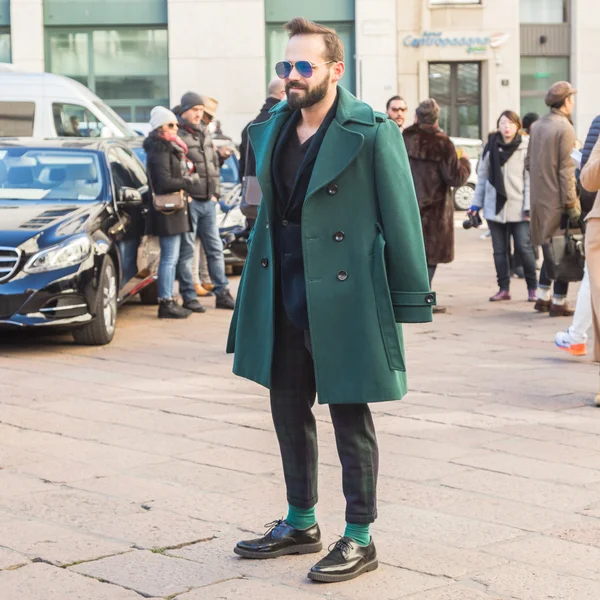 Människor i Milano men's Fashion Week 2016 — Stockfoto