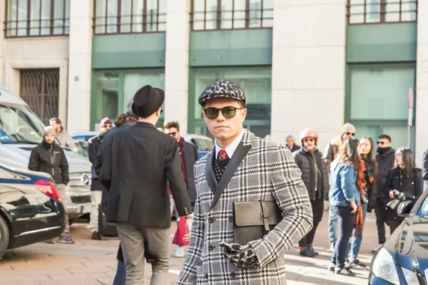 Ludzie na mężczyzn Milan Fashion Week 2016 — Zdjęcie stockowe