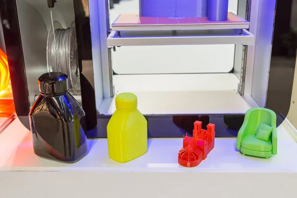 Oggetti stampati in 3D in mostra a HOMI, mostra internazionale a casa i — Foto Stock