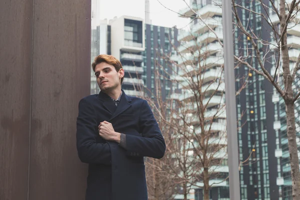 Young man posing in the city streets — Stock Photo, Image