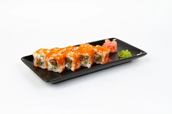 Obraz smaczny sushi z łososia i czerwony masago — Zdjęcie stockowe