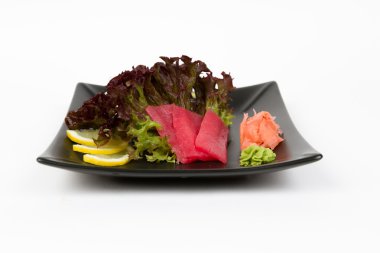 Ton balığı ile lezzetli sashimi görüntüsünü