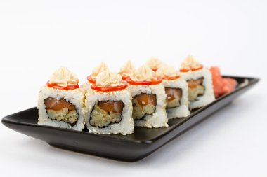 Görüntü lezzetli suşi ile Somon ayarla