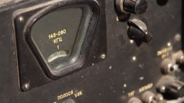 Kullanılmadığı eski uçak kontrol paneli ve kontrol paneli