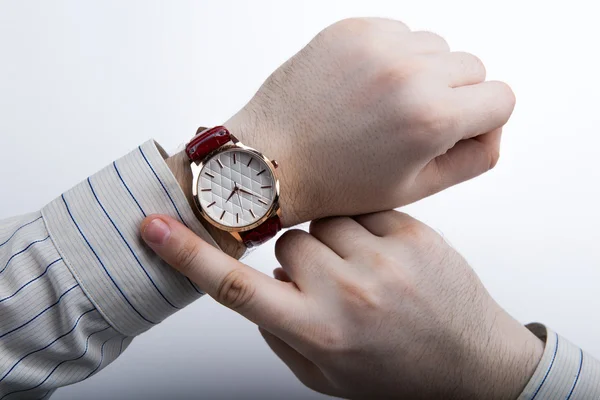 Man looking at the time — Stock Photo, Image