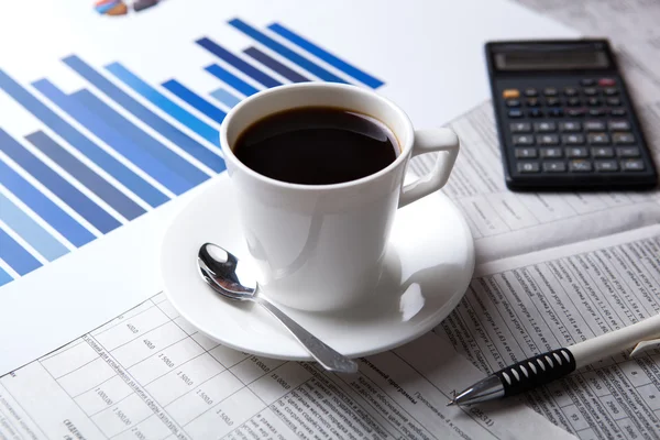 Negocio naturaleza muerta y taza de café — Foto de Stock