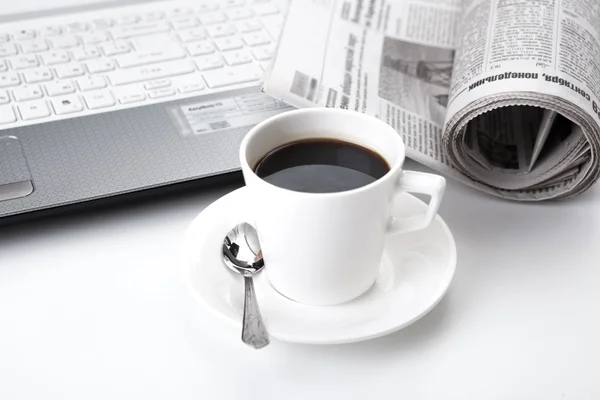 Деловой натюрморт и чашка кофе — стоковое фото