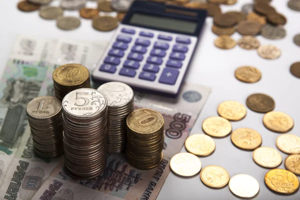 hesap makinesi ile Rus ruble yığınları