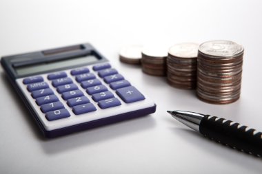 Hesap makinesi ile Rus ruble avuç