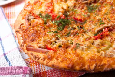 Kahvaltı pizza peyniri ile