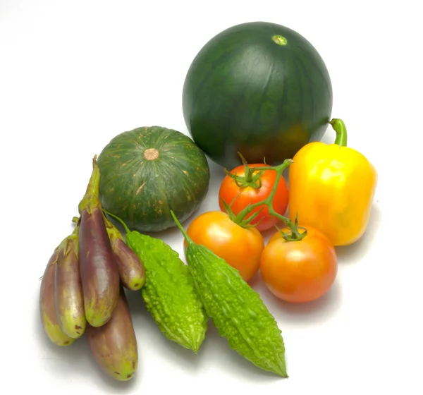 Tomaten & Chilischote & Wassermelone isoliert auf weißem Hintergrund — Stockfoto