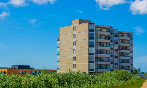 Modern Appartementencomplex Aan Het Strand Van Breskens Zeeland Nederland — Stockfoto