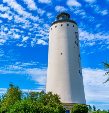 Oostburg, Levens 'in güzel ve popüler su kulesi, Johnny Beerens' in sanat eseri, Zeeland, Hollanda, 2020