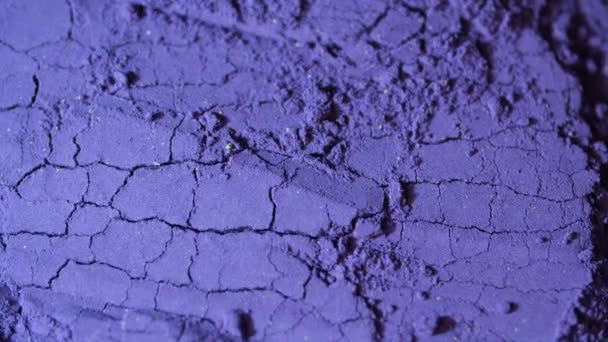 カラーメイクパウダーのマクロショット コンセプト 粉の表面に亀裂の外観 — ストック動画