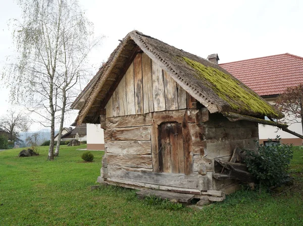 Wooden barn — Stock Photo, Image