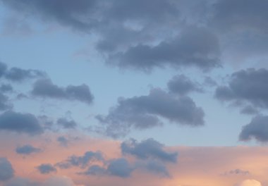 günbatımı bulutlarda