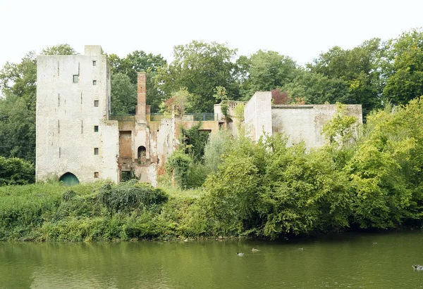 Ruined castle in grimbergen — Stock Photo, Image