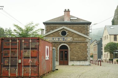 Bina tren istasyonuna Comblain-au-Pont otelleri