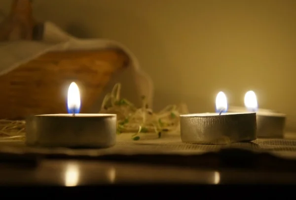 Velas no altar — Fotografia de Stock