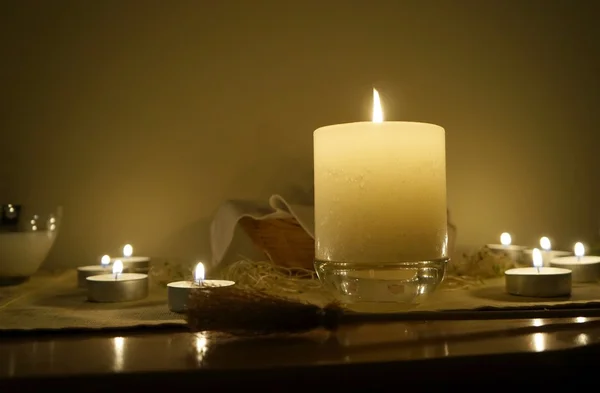 Velas no altar — Fotografia de Stock