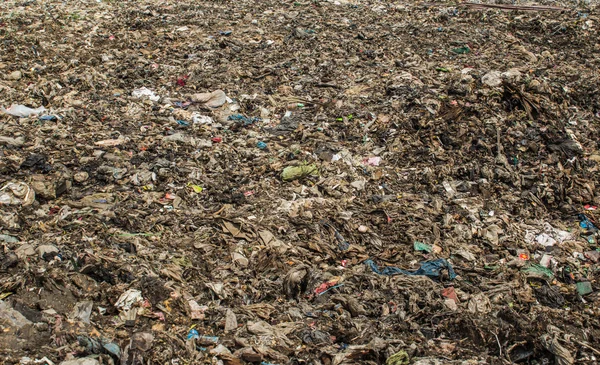 Stos śmieci domowych w sprawie składowania odpadów — Zdjęcie stockowe