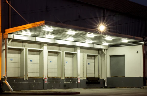 Depósito à noite — Fotografia de Stock