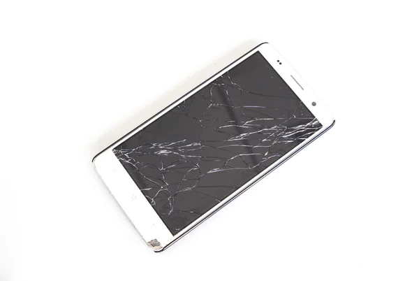Moderní mobilní smartphone s rozbitými obrazovky izolovaných na bílém ba — Stock fotografie