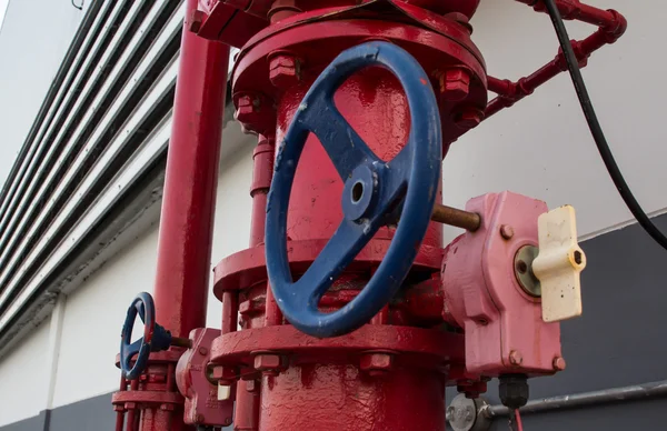 Vattenspridare och brandsläckningssystem — Stockfoto