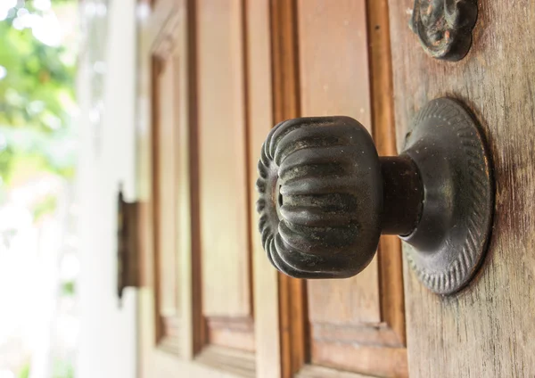 Locking on the wooden door — Stock Photo, Image