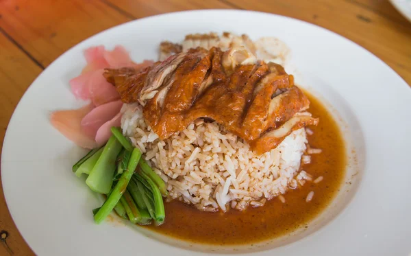 Duck over steamed rice — Stock Photo, Image