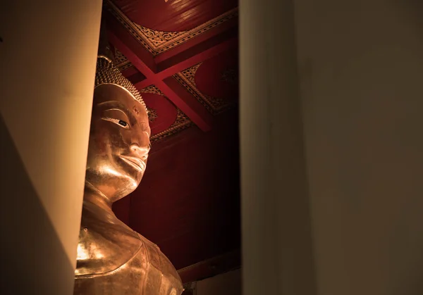 Buddha szobor mongkolbophit, Ayutthaya, Thaiföld — Stock Fotó